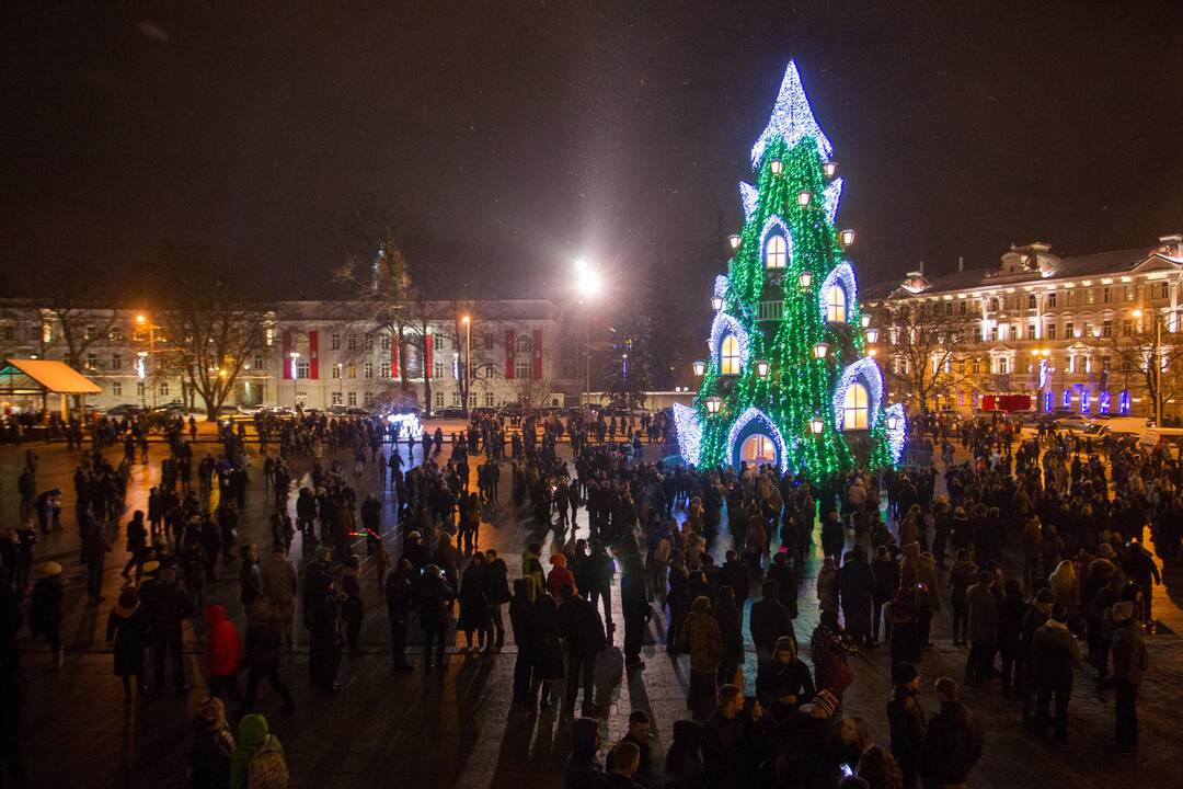 Vilniečiai švenčia 2016-ųjų metų sutiktuves