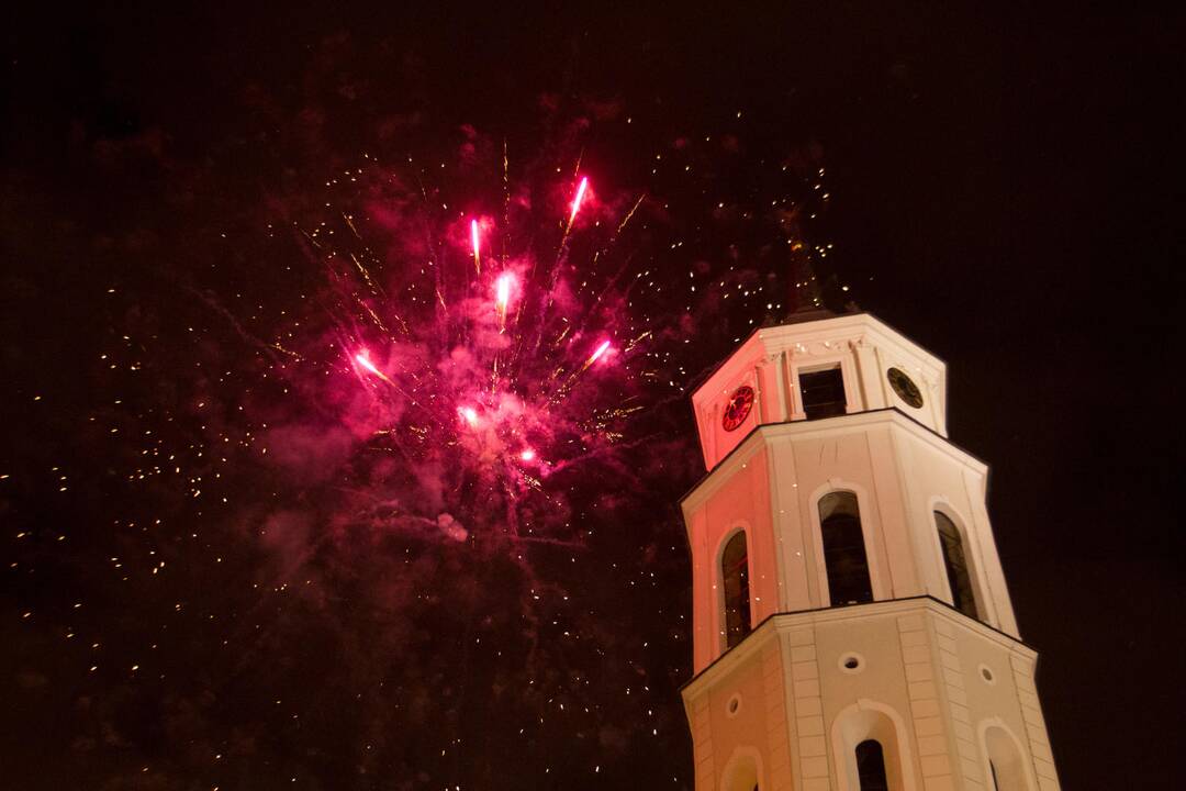 Vilniečiai švenčia 2016-ųjų metų sutiktuves