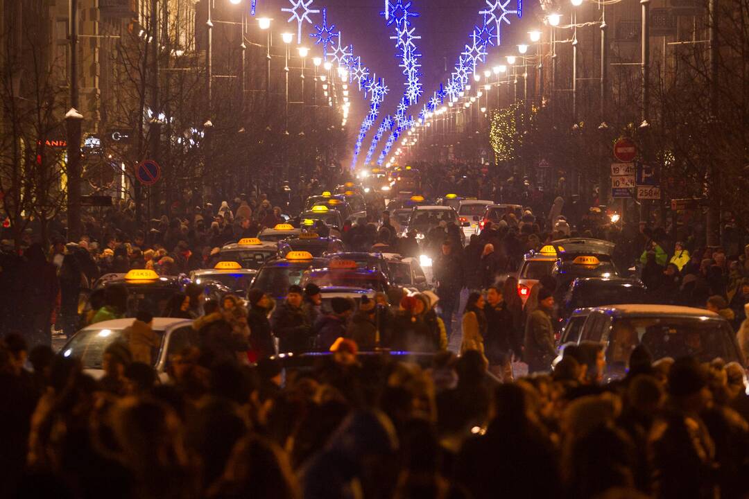 Vilniečiai švenčia 2016-ųjų metų sutiktuves