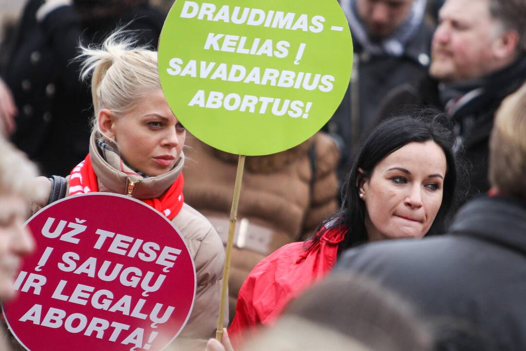 Mitingas prieš abortų draudimą