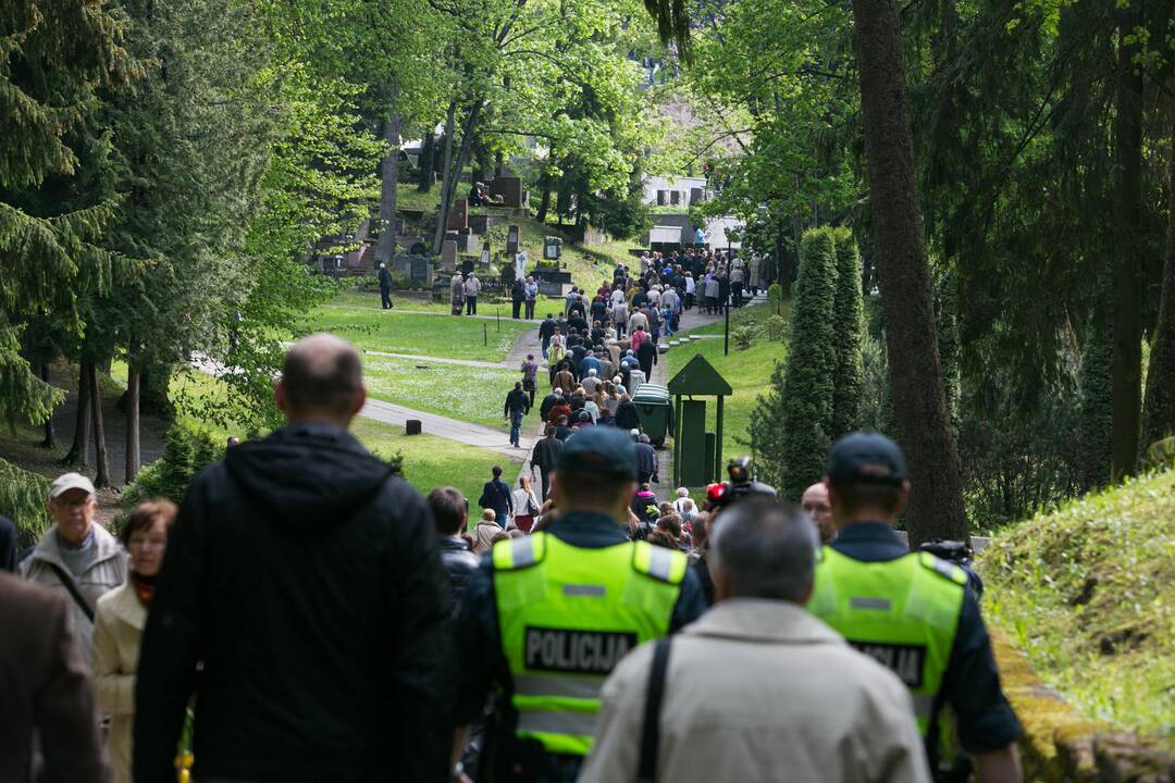 Vilniaus Antakalnio kapinėse tradiciškai paminėta Pergalės diena