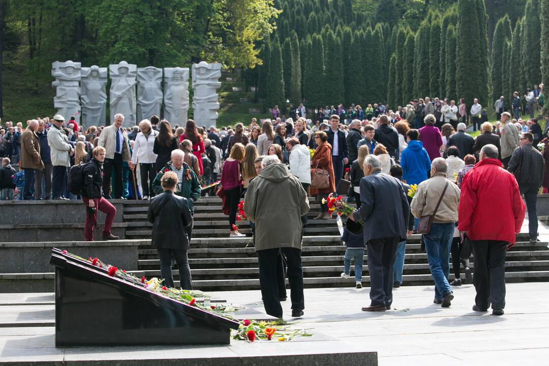 Vilniaus Antakalnio kapinėse tradiciškai paminėta Pergalės diena