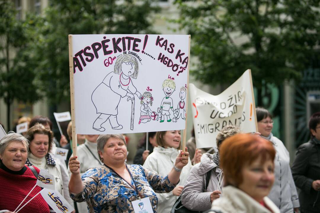 Mokytojai mitinge Vilniuje reikalavo didesnių atlyginimų