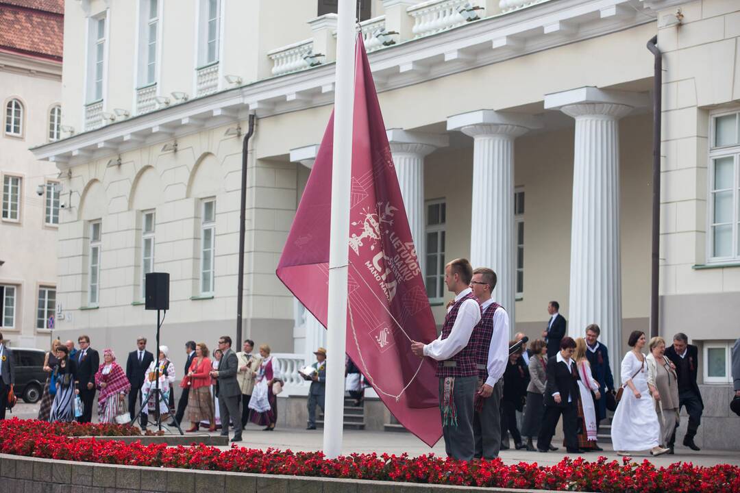 D. Grybauskaitė paskelbė Dainų šventės pradžią