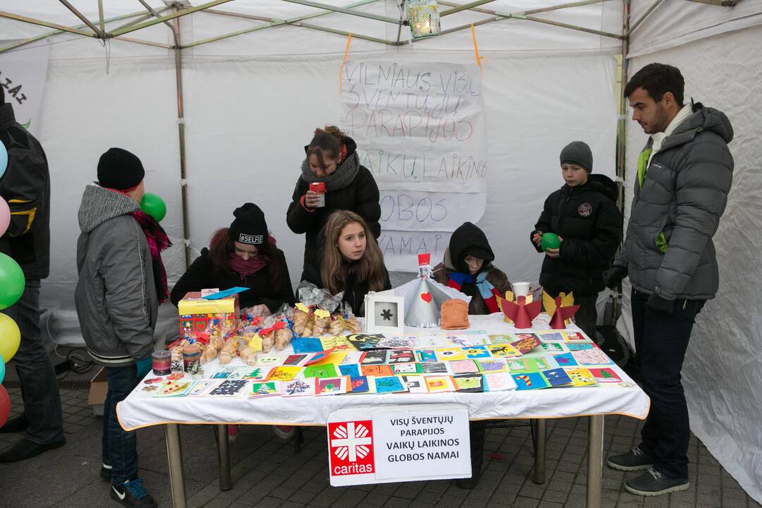 Prezidentė dalyvavo kalėdinėje mugėje Daukanto aikštėje