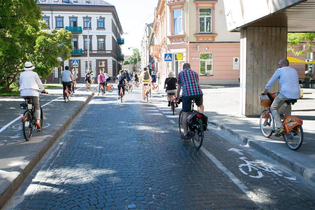 Vilniaus meras skaičiavo kliūtis dviračių takuose