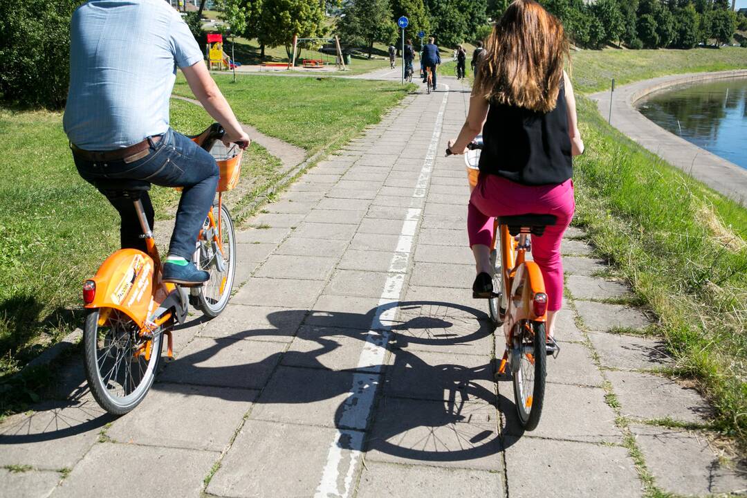 Vilniaus meras skaičiavo kliūtis dviračių takuose