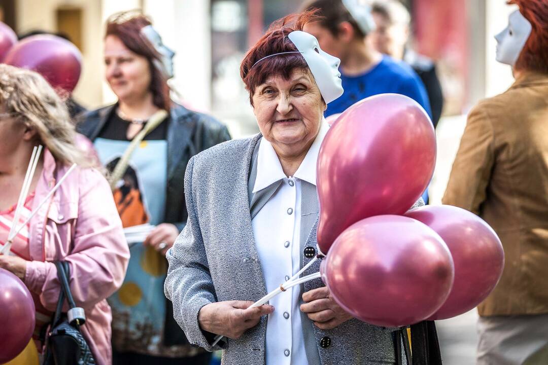 Jaunimo eisena gegužės pirmąją