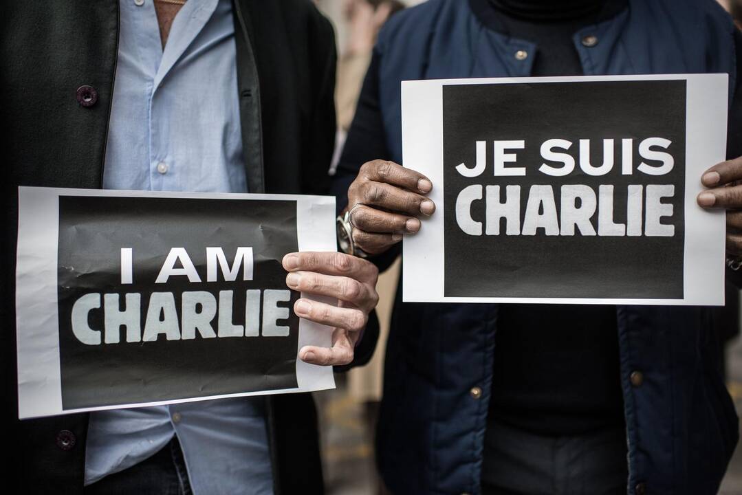 Pasaulis gedi „Charlie Hebdo“ aukų