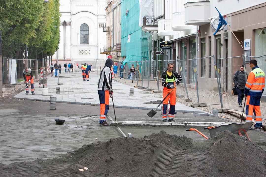 Nauja Laisvės alėjos danga