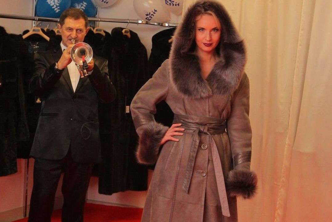 Pramogų verslo atstovai neatsispyrė kailiams ir odiniams drabužiams