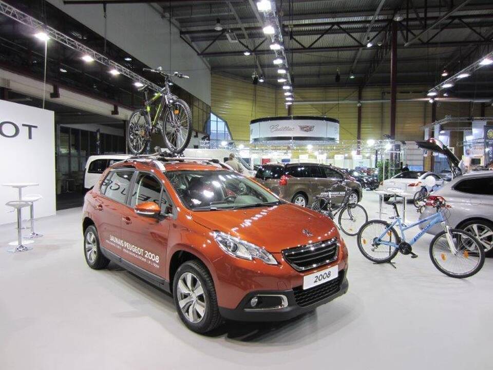 „Peugeot“ stendas parodoje „Riga International Motor Show 2014“