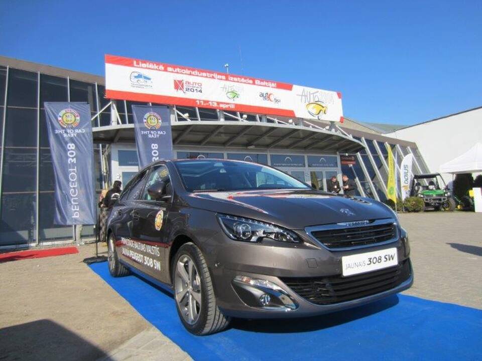 „Peugeot“ stendas parodoje „Riga International Motor Show 2014“