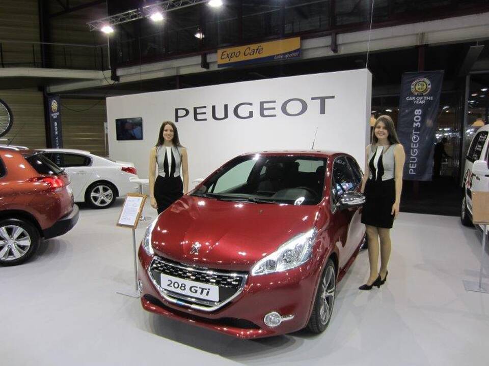 „Peugeot“ stendas parodoje „Riga International Motor Show 2014“