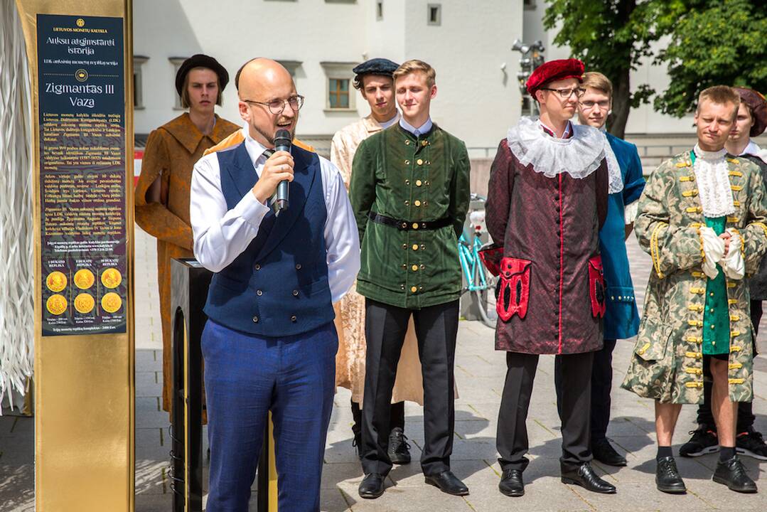 Z. Vazos proginių monetų pristatymas