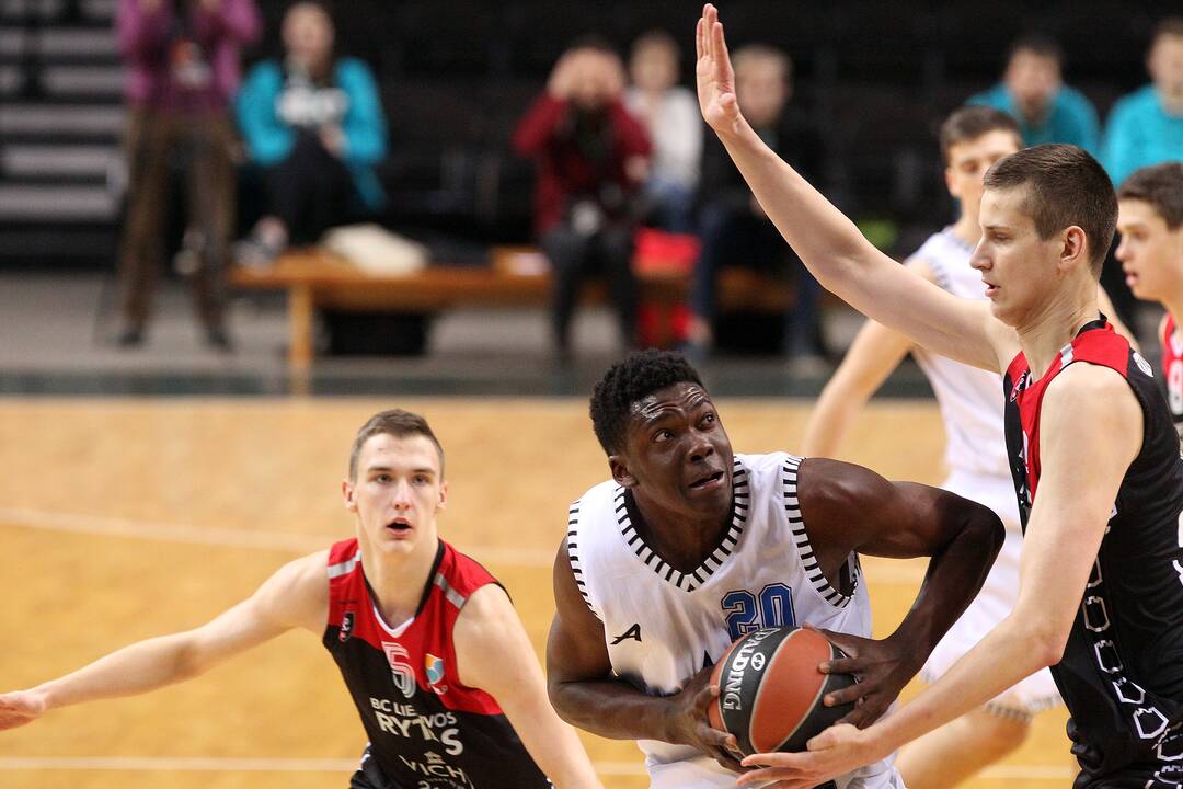 Jaunimo Eurolyga: „L. rytas“ – „Stellazzurra“ 76:55
