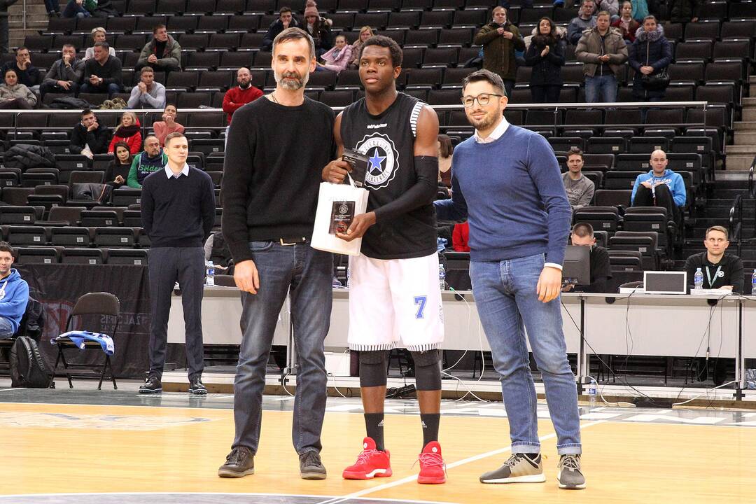 Jaunimo Eurolyga: „L. rytas“ – „Stellazzurra“ 76:55