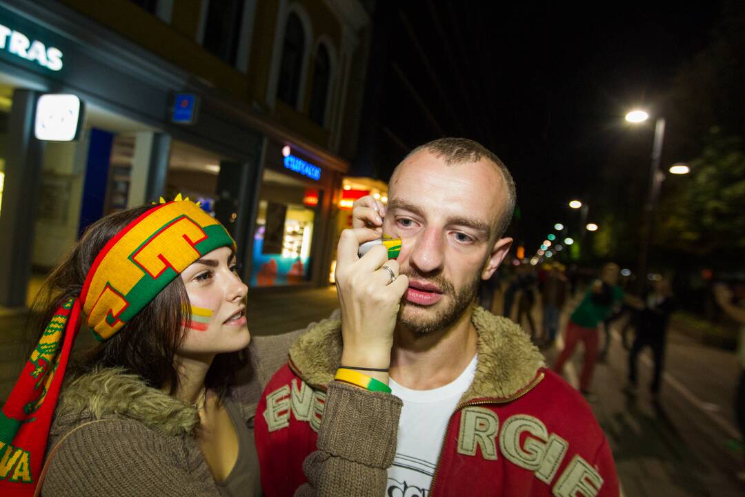 Kauniečiai išėjo švęsti į gatves