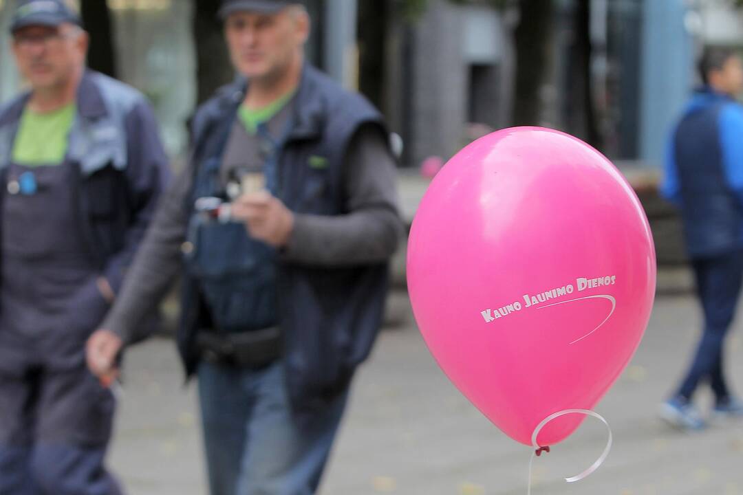 Kauno jaunimo dienų balionai Laisvės alėjoje