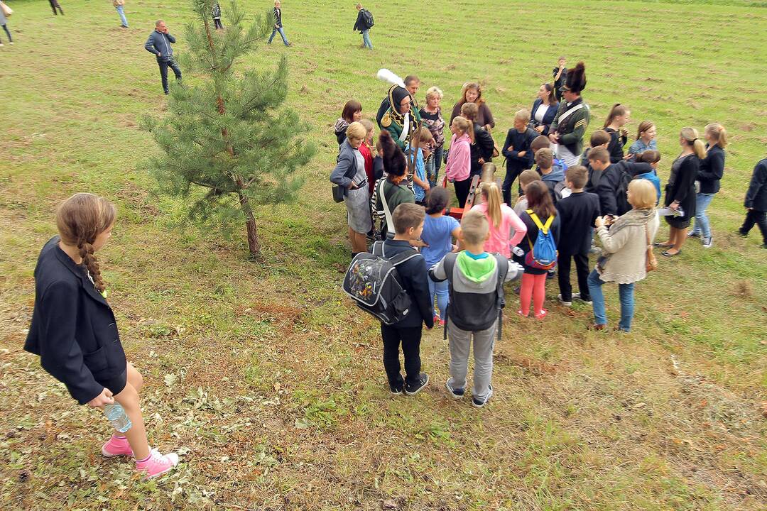 Paveldo dienos Lantainių piliakalnyje