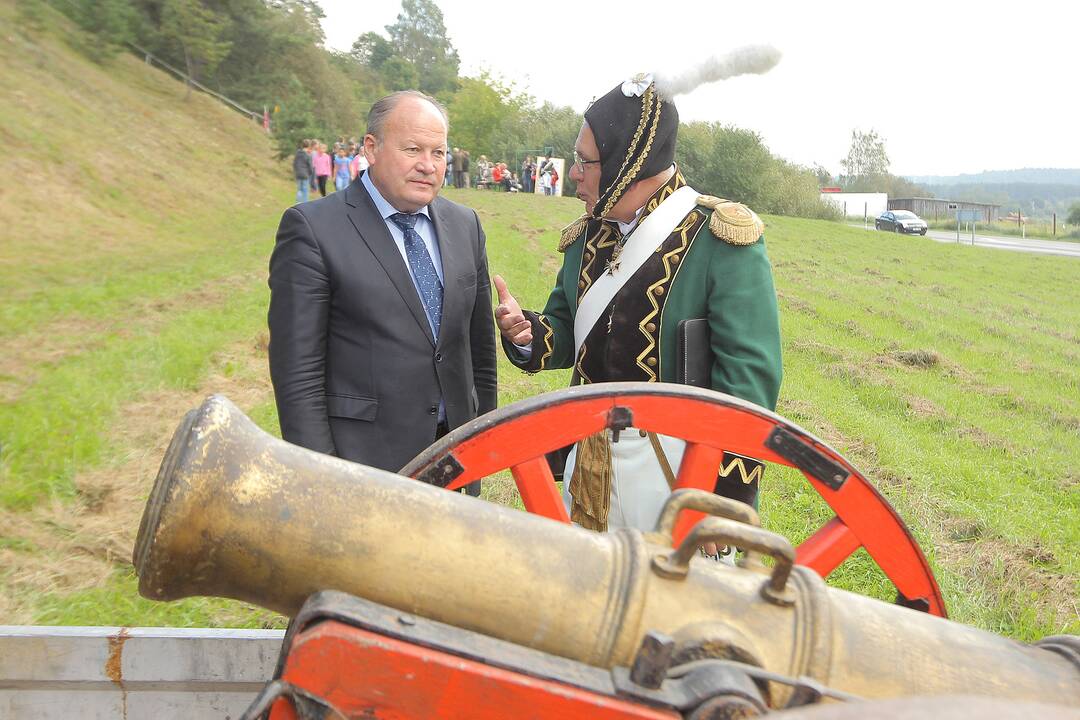 Paveldo dienos Lantainių piliakalnyje