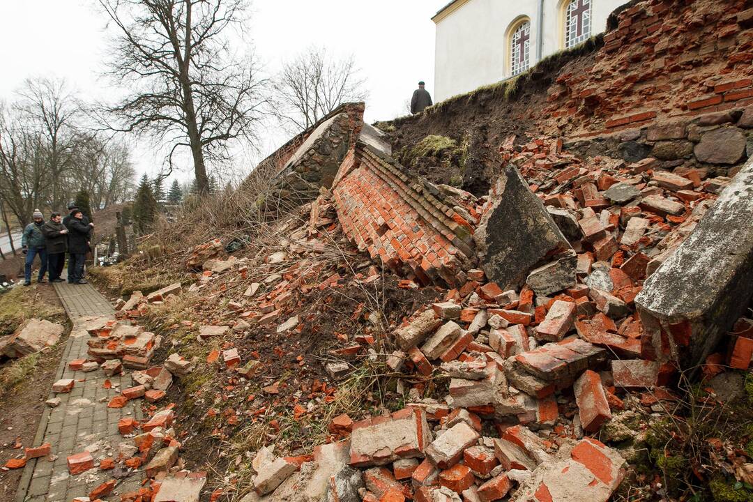 Lapių bažnyčios šlaitas