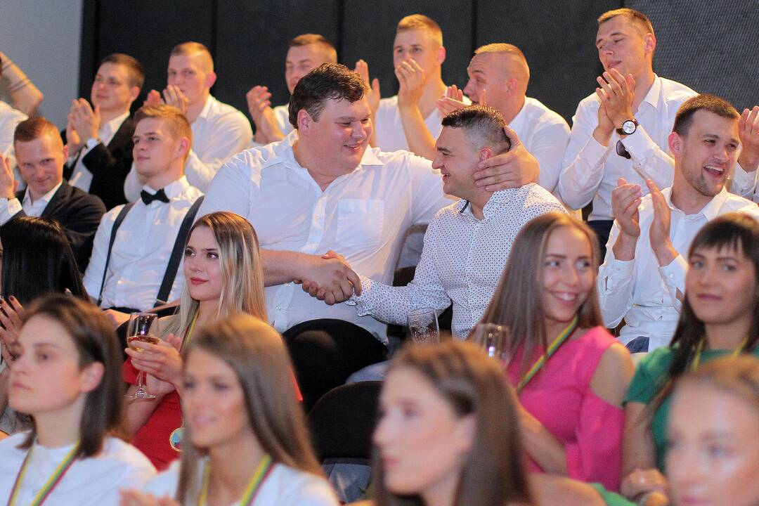 Lietuvos rankinio čempionatų apdovanojimai