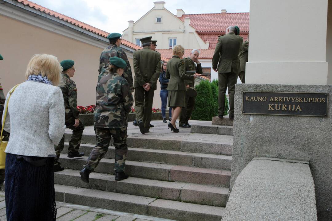 S. Tamkevičiui – garbės šaulio vardas