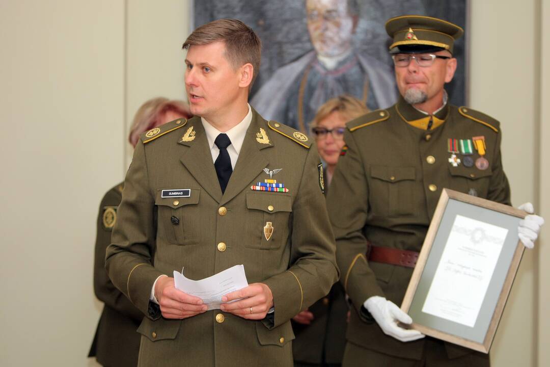 S. Tamkevičiui – garbės šaulio vardas