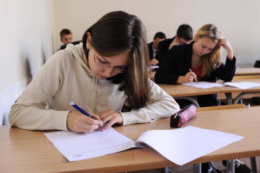 Ugdymo įstaigos ruošiasi laikyti testus