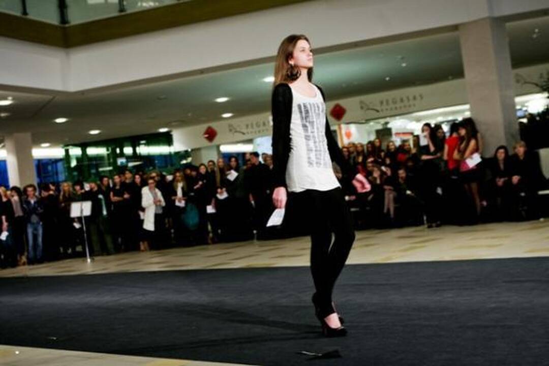 "Mados infekcijai" atrinkti modeliai