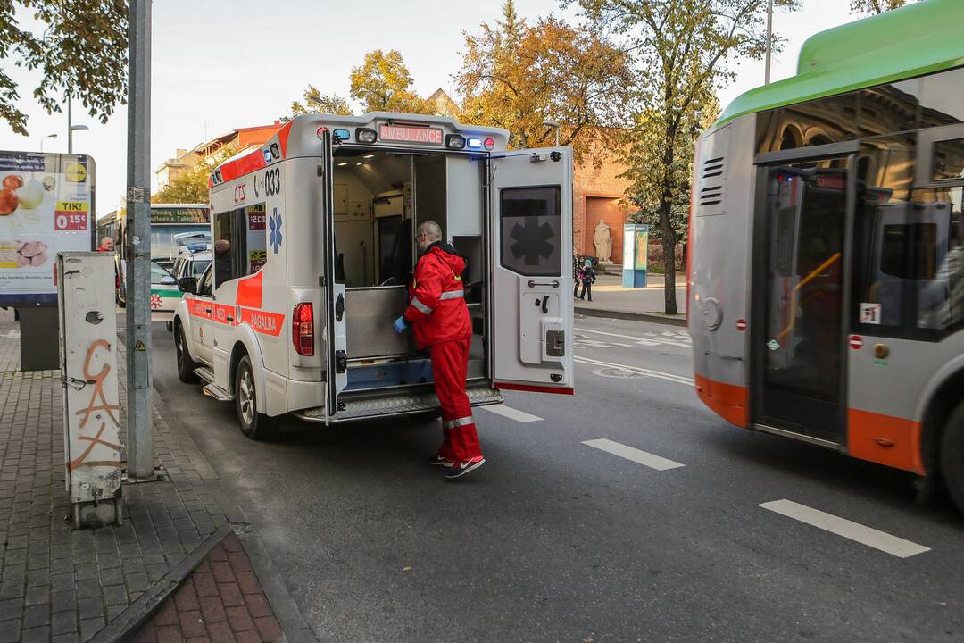 Autobusas kliudė žmogų