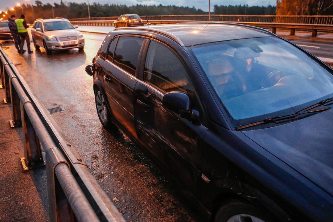 Avarija ant Lideikio gatvės viaduko