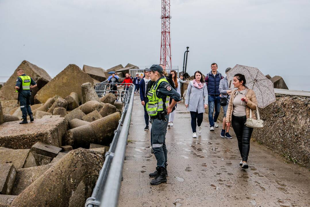 Gelbėtojai nukėlė nuo molo vaikiną