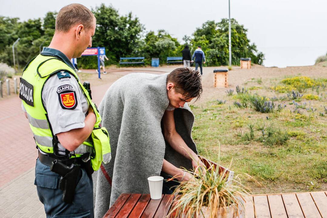 Gelbėtojai nukėlė nuo molo vaikiną