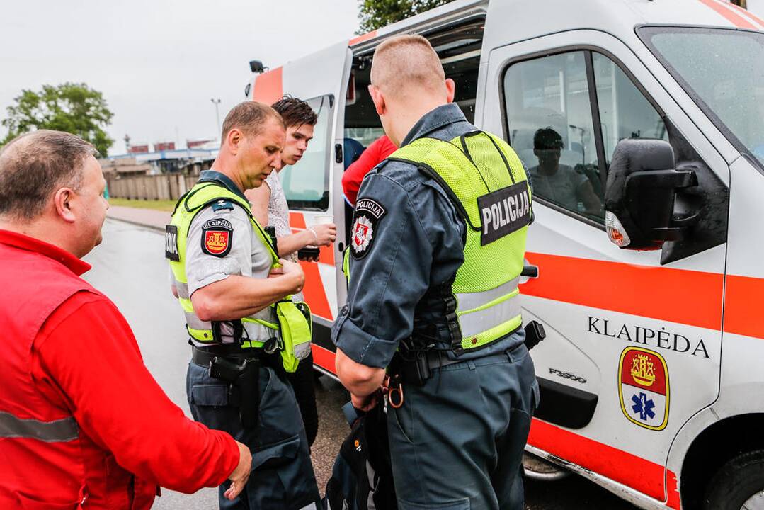 Gelbėtojai nukėlė nuo molo vaikiną