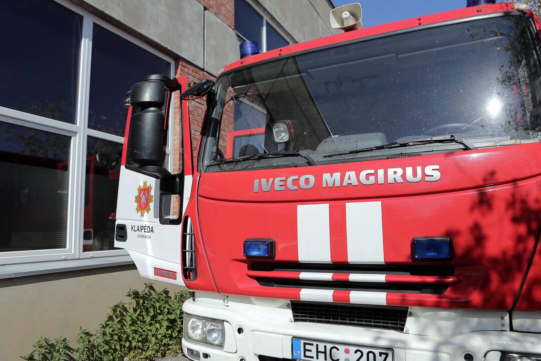 Užsidegė gamybinės patalpos Svajonių gatvėje