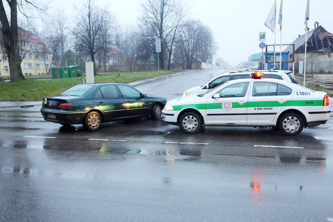 Liepų gatvėje susidūrė keturi automobiliai