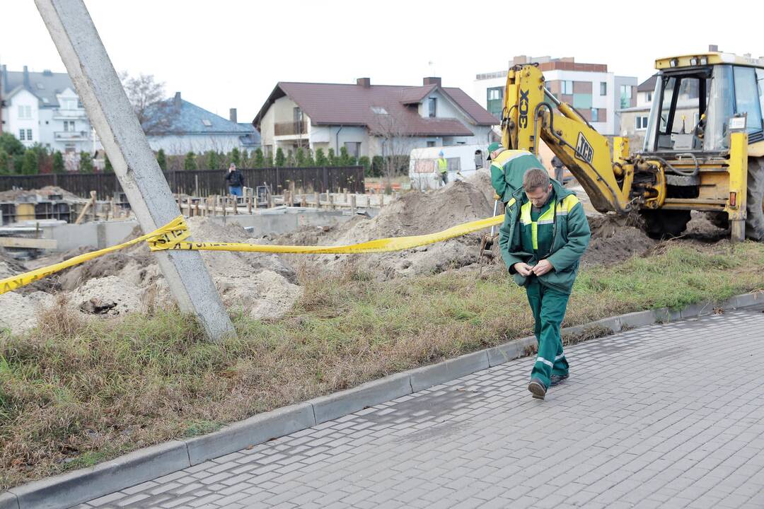 Klaipėdoje ekskavatoriaus kaušas perkirto dujotiekio vamzdį