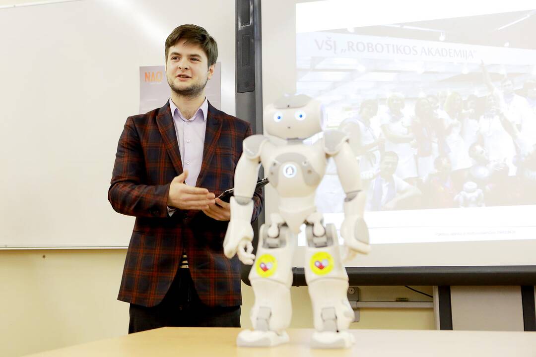 Klaipėdos universitetas bendradarbiaus su Robotikos akademija