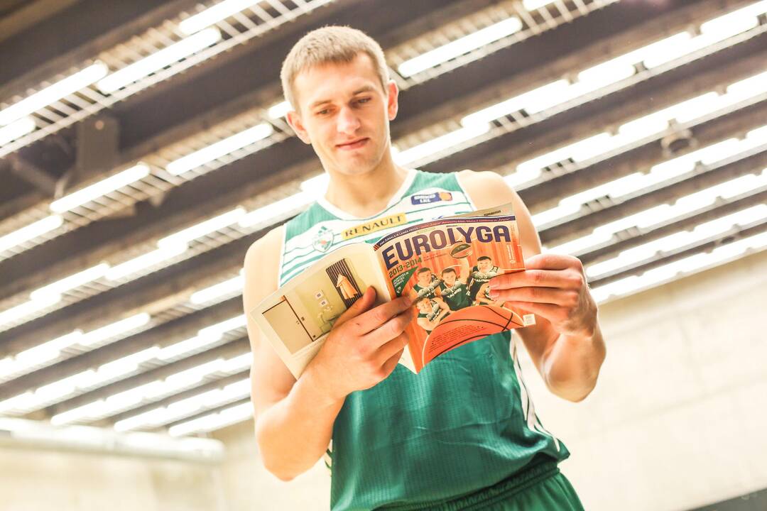 Žalgiriečiai skaito "Eurolygos" žurnalą