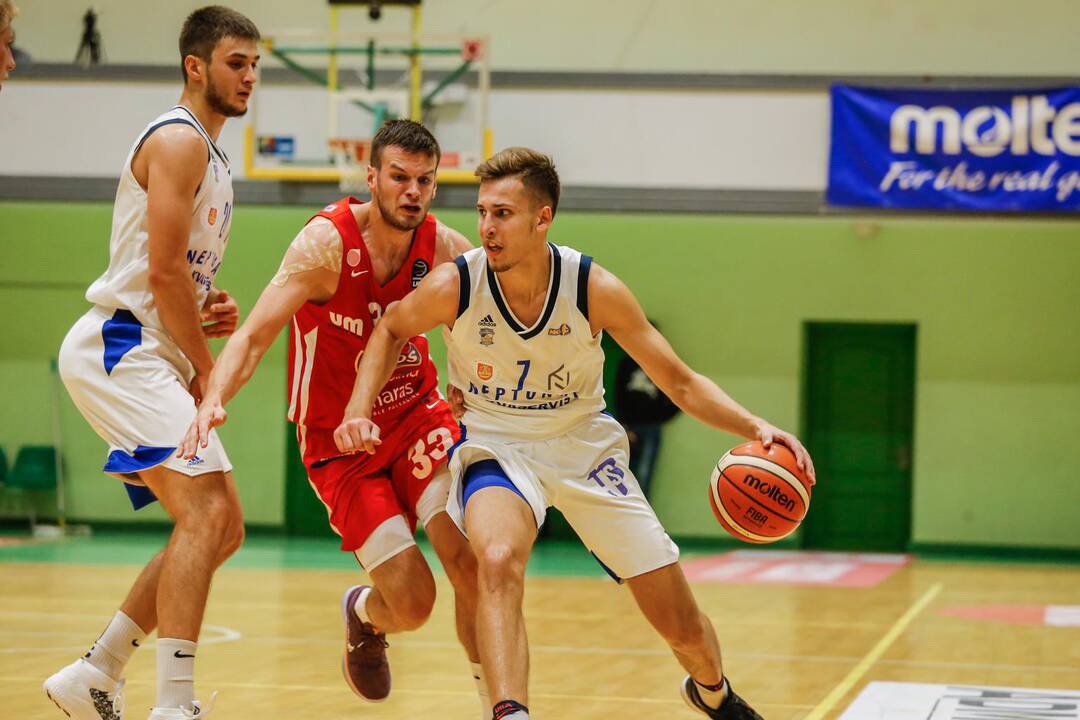KMT: "Neptūnas-Akvaservis" - "Juventus" 64:81