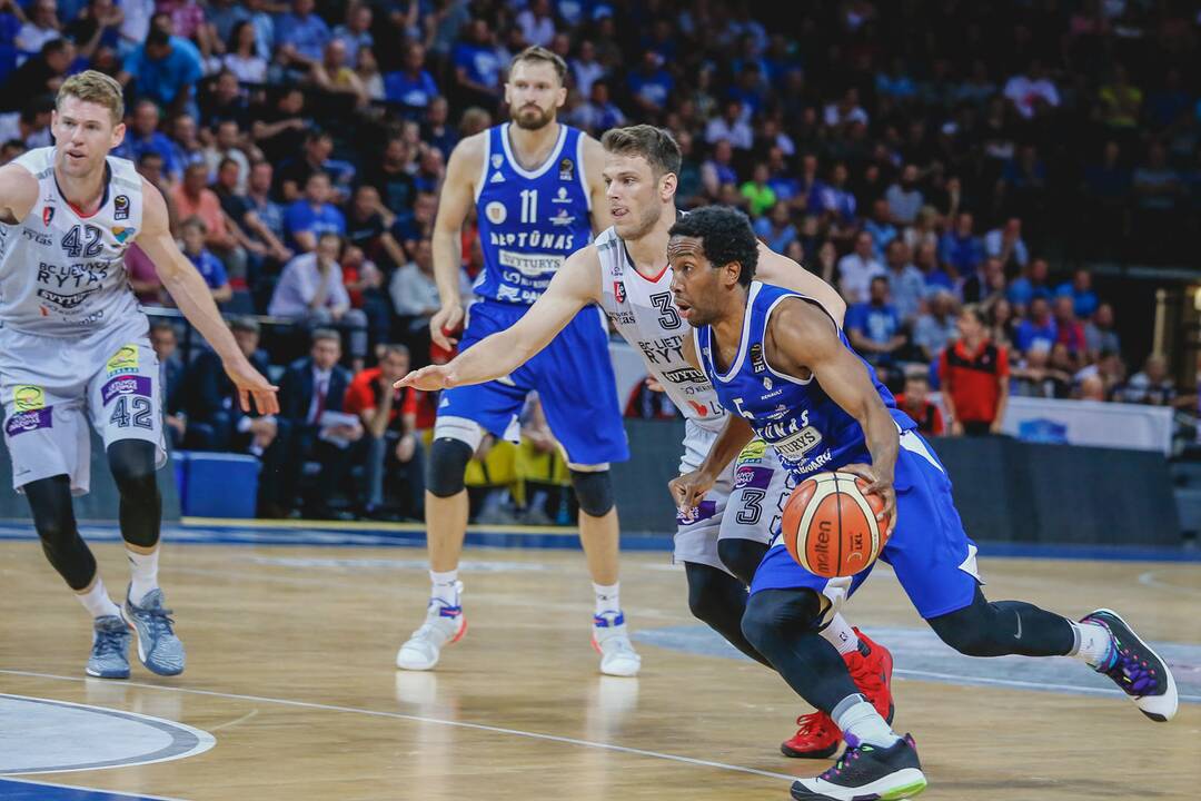 "Neptūnas" - "Lietuvos rytas" 49:67