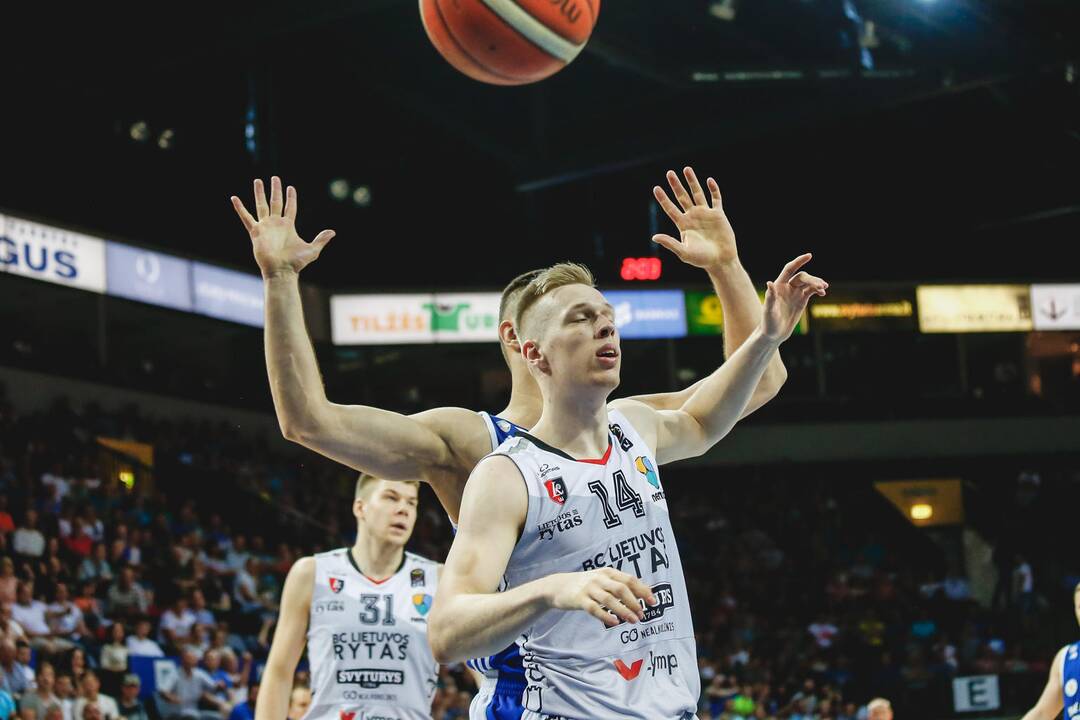 "Neptūnas" - "Lietuvos rytas" 49:67