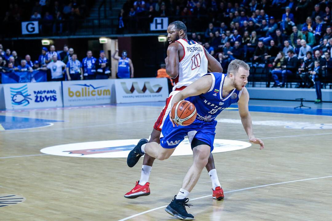 FIBA "Neptūnas" - Strasbūro "SIG" 92:83