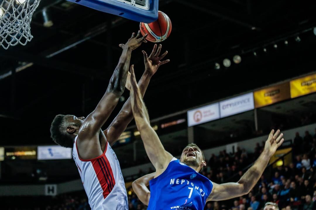 FIBA "Neptūnas" - Strasbūro "SIG" 92:83