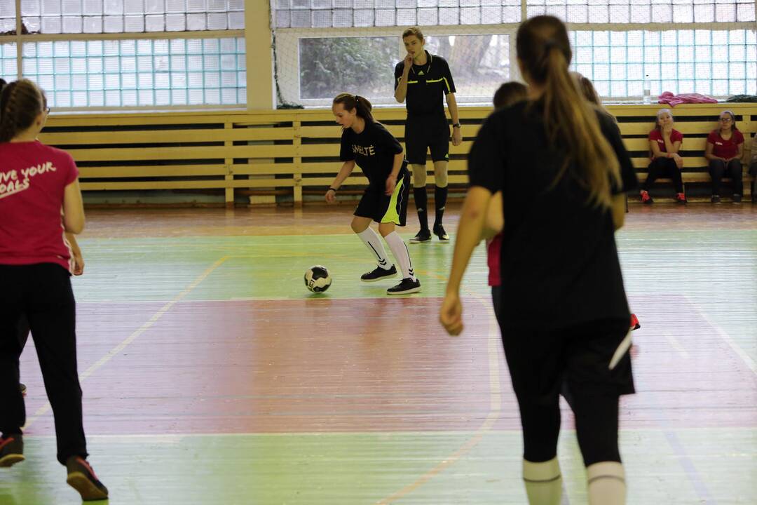 "Lady-Golo" salės futbolo turnyras