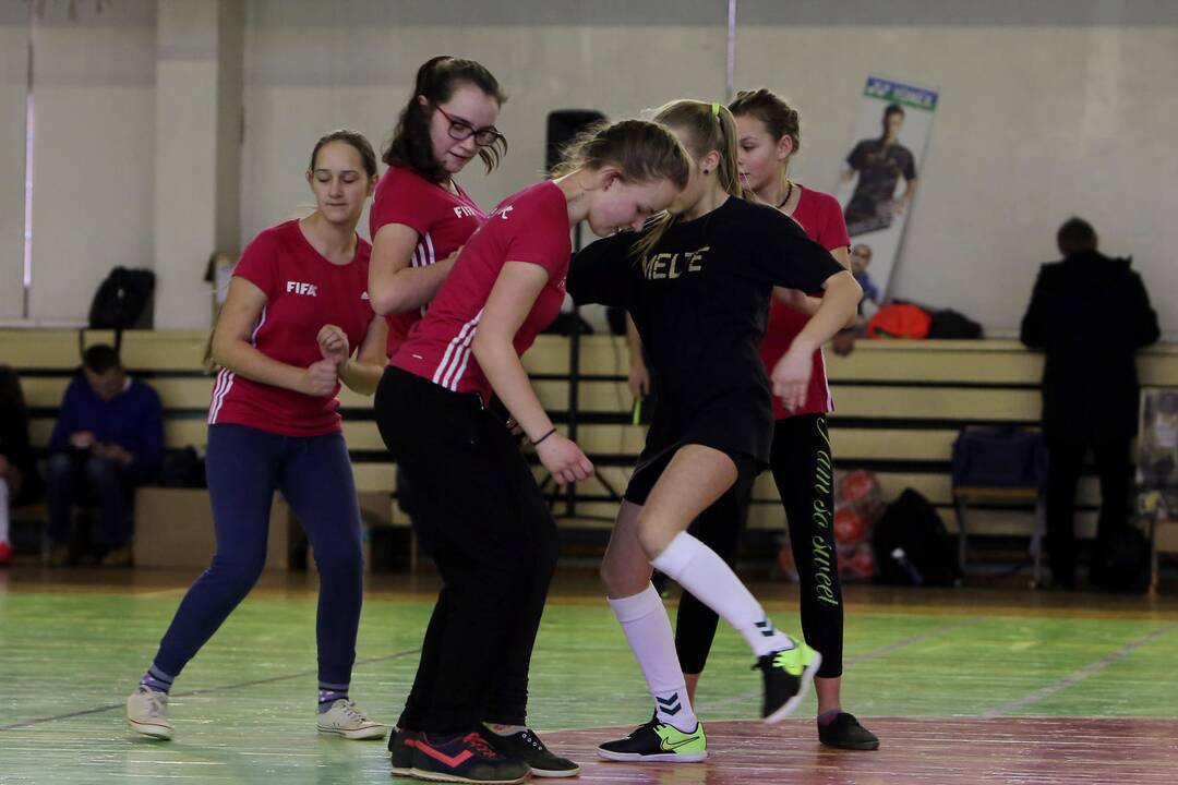 "Lady-Golo" salės futbolo turnyras