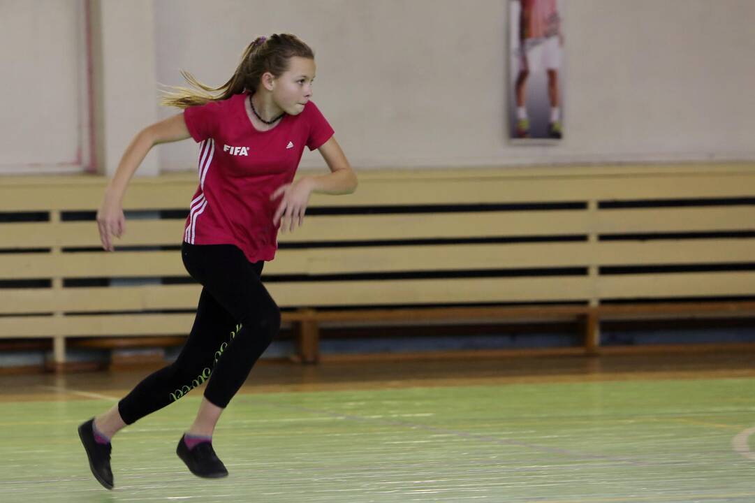 "Lady-Golo" salės futbolo turnyras