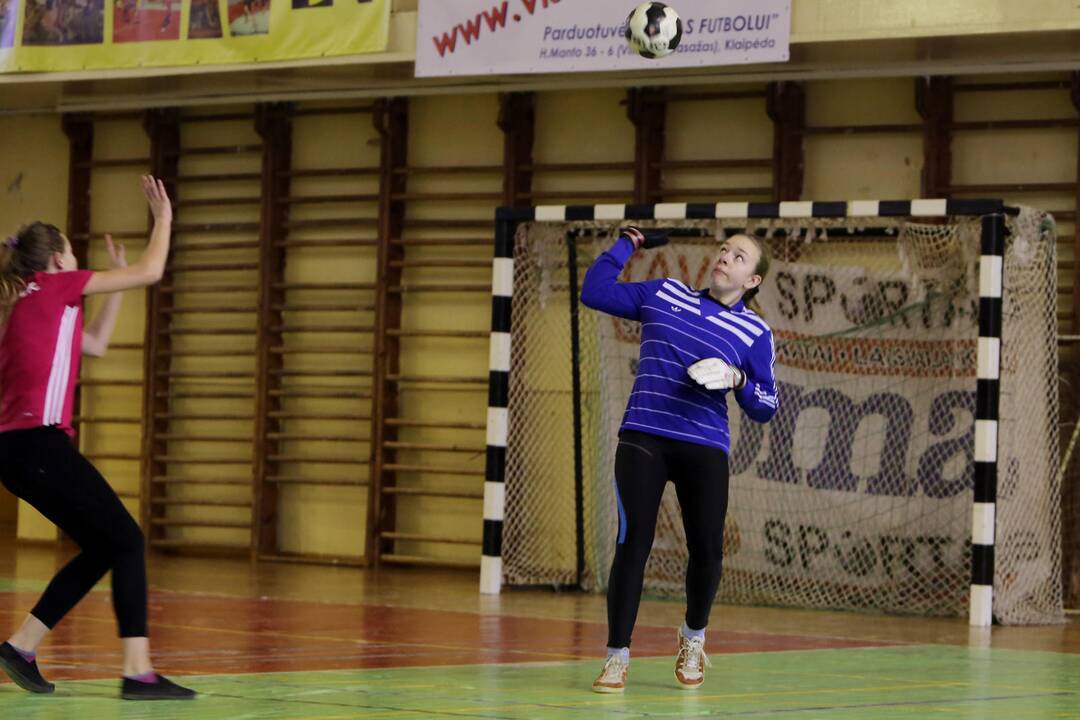 "Lady-Golo" salės futbolo turnyras